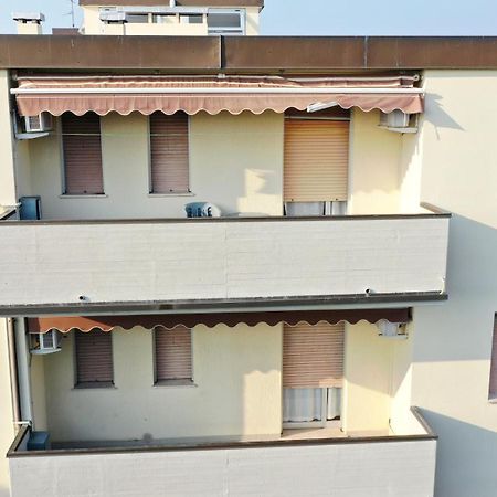 Residence 3 D Lido di Spina Luaran gambar